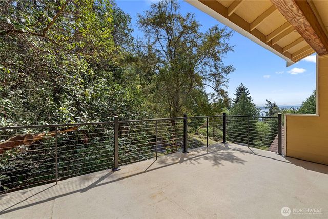 2131 Wagner Rd, Camano Island, WA 98282