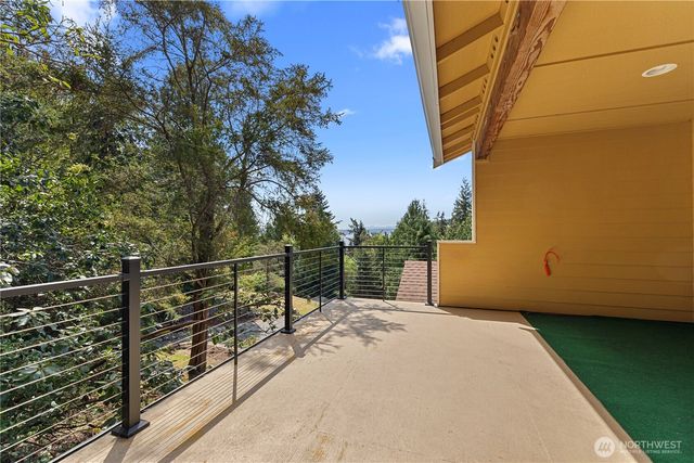 2131 Wagner Rd, Camano Island, WA 98282