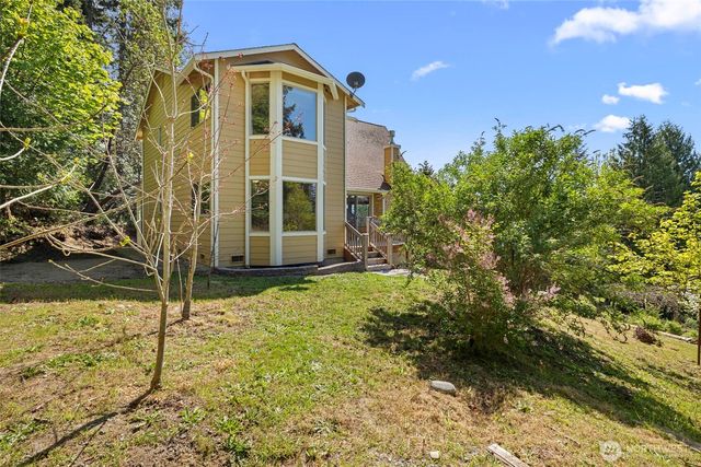 2131 Wagner Rd, Camano Island, WA 98282