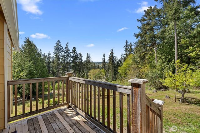 2131 Wagner Rd, Camano Island, WA 98282