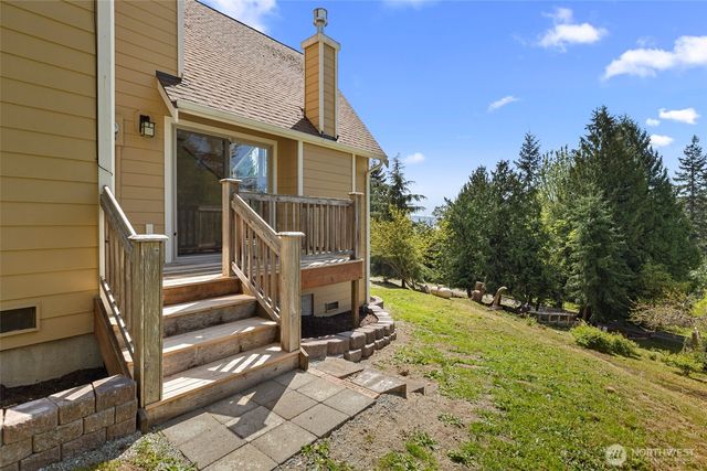 2131 Wagner Rd, Camano Island, WA 98282