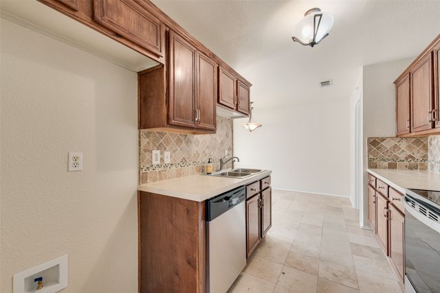 1214 Misty Meadow Drive, Midlothian, TX 76065