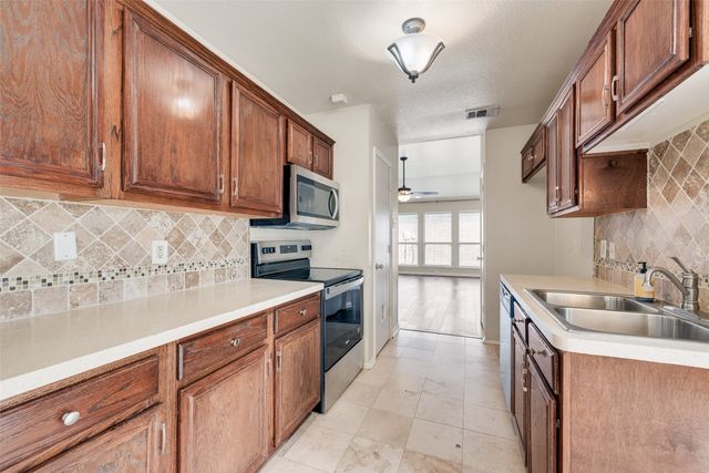 1214 Misty Meadow Drive, Midlothian, TX 76065