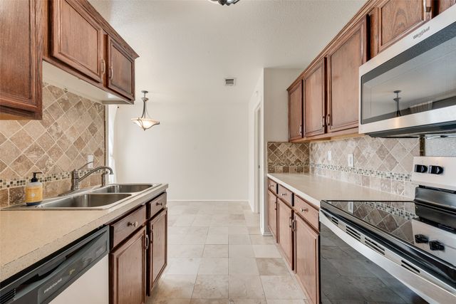 1214 Misty Meadow Drive, Midlothian, TX 76065