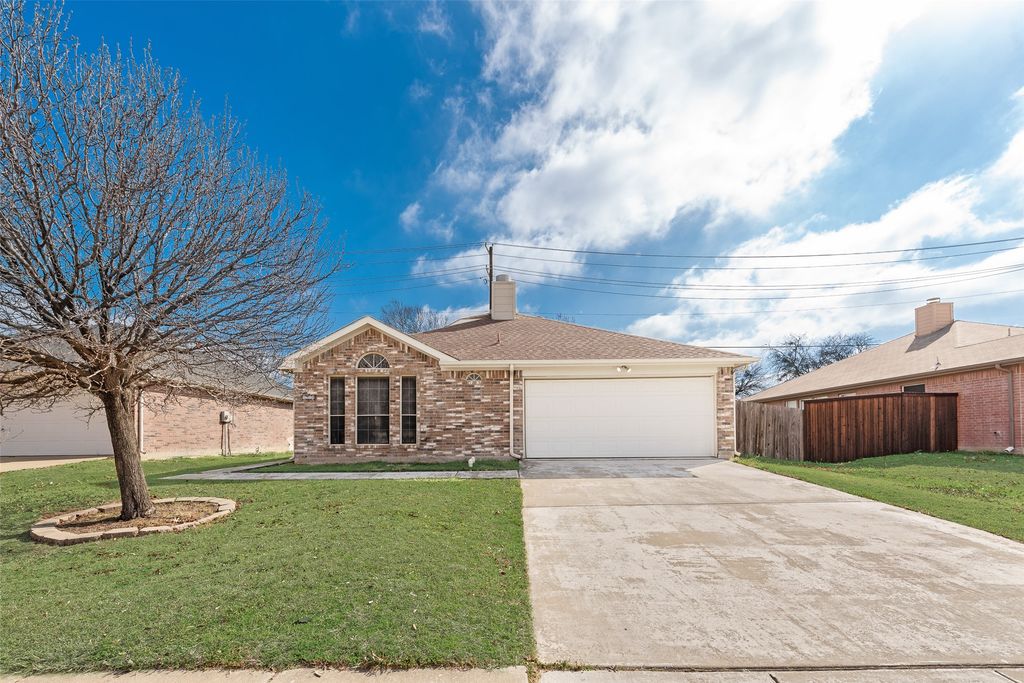 1214 Misty Meadow Drive, Midlothian, TX 76065