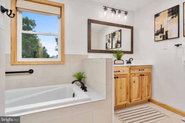 5018 CHURCHEY RD, Keedysville, MD 21756