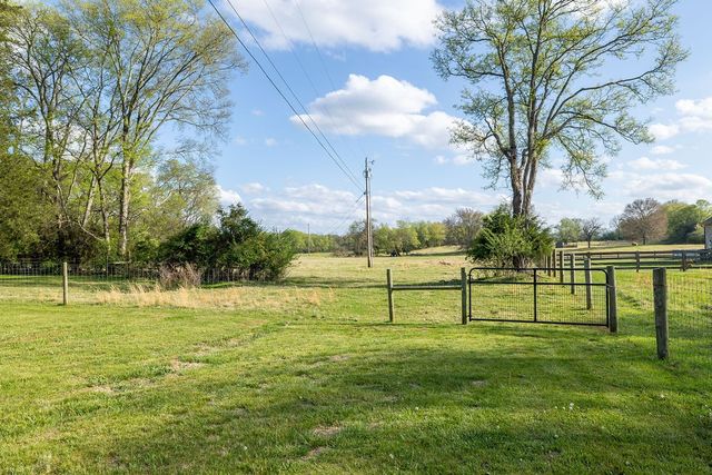 1331 Highway 64, W, Shelbyville, TN 37160