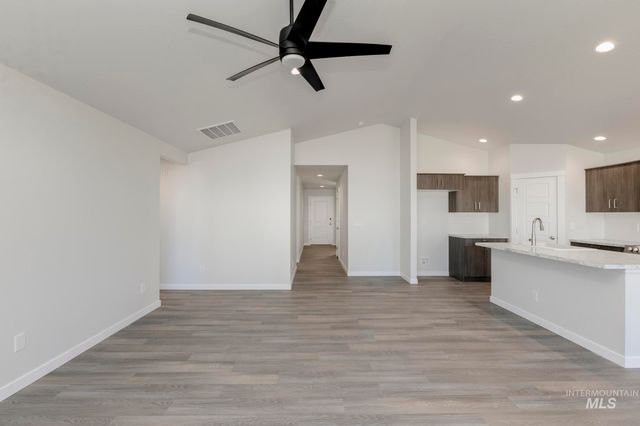 485 Waverly Ave, Middleton, ID 83644