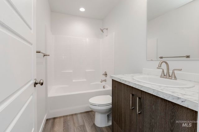 485 Waverly Ave, Middleton, ID 83644