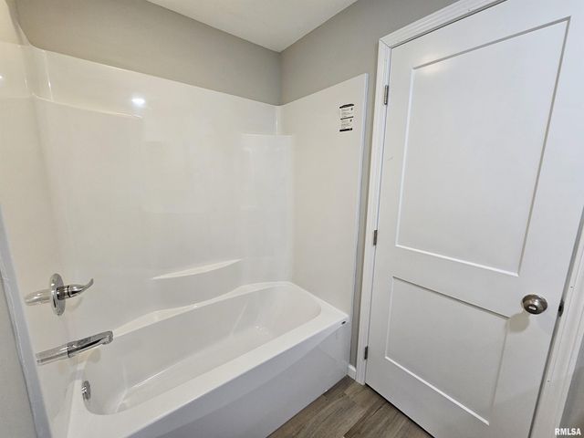 16530 E FAIRFIELD Road, Mt Vernon, IL 62864