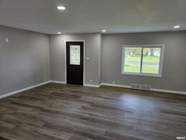 16530 E FAIRFIELD Road, Mt Vernon, IL 62864