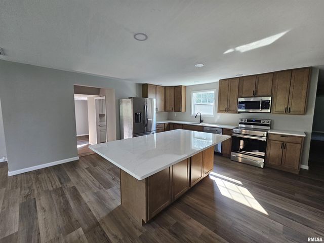 16530 E FAIRFIELD Road, Mt Vernon, IL 62864