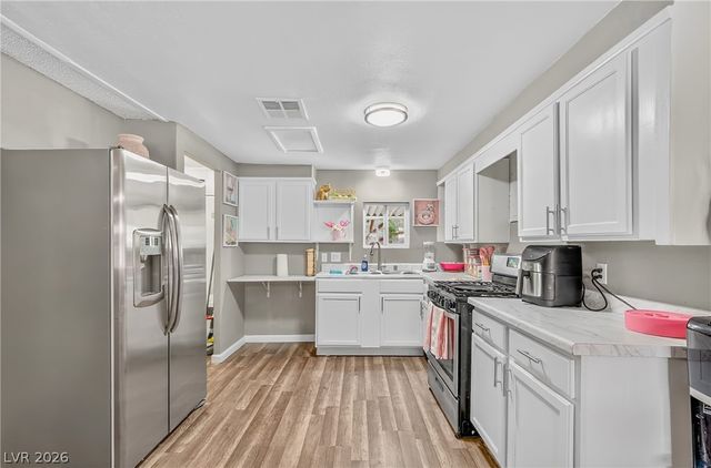 111 Sir Arthur Drive, Las Vegas, NV 89110