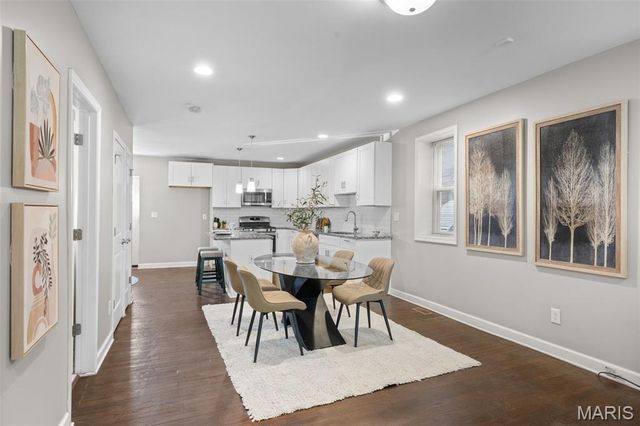 4810 Arsenal Street, St Louis, MO 63116