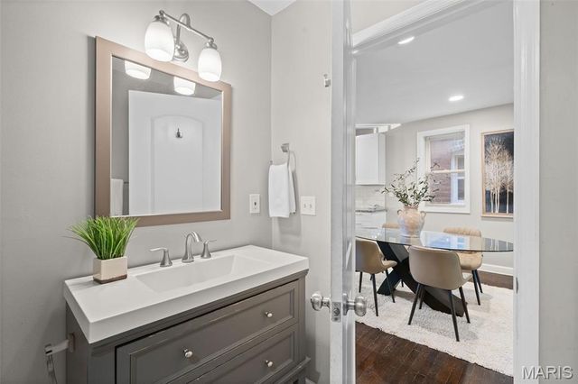 4810 Arsenal Street, St Louis, MO 63116