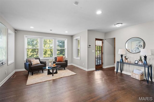 4810 Arsenal Street, St Louis, MO 63116