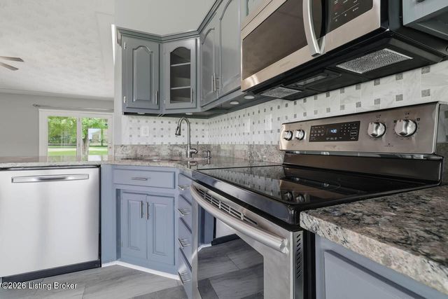 477 Mill Brook Cir, Shepherdsville, KY 40165