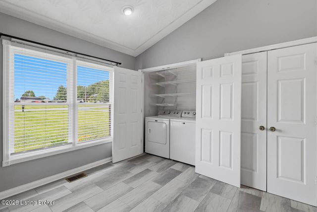 477 Mill Brook Cir, Shepherdsville, KY 40165