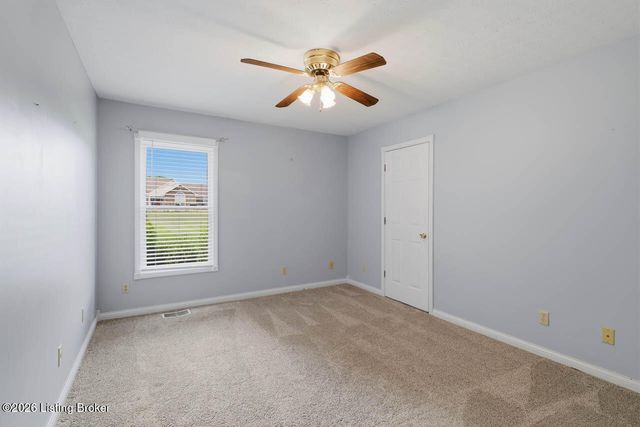 477 Mill Brook Cir, Shepherdsville, KY 40165