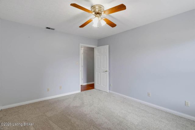 477 Mill Brook Cir, Shepherdsville, KY 40165