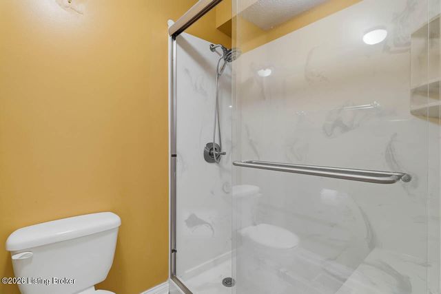 477 Mill Brook Cir, Shepherdsville, KY 40165
