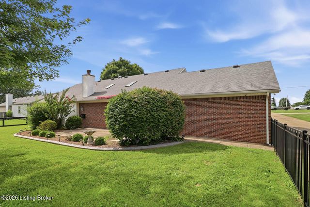 477 Mill Brook Cir, Shepherdsville, KY 40165