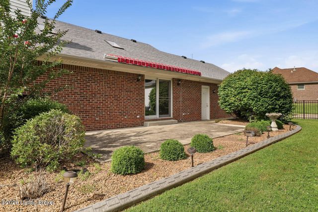 477 Mill Brook Cir, Shepherdsville, KY 40165