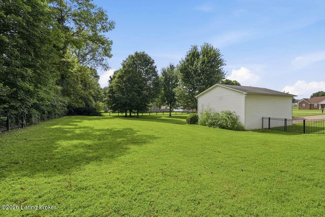 477 Mill Brook Cir, Shepherdsville, KY 40165