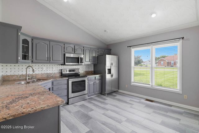 477 Mill Brook Cir, Shepherdsville, KY 40165