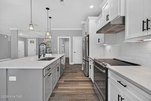 646 Crown Pointe Drive, Hampstead, NC 28443