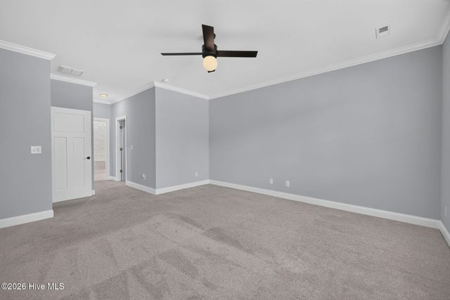 646 Crown Pointe Drive, Hampstead, NC 28443
