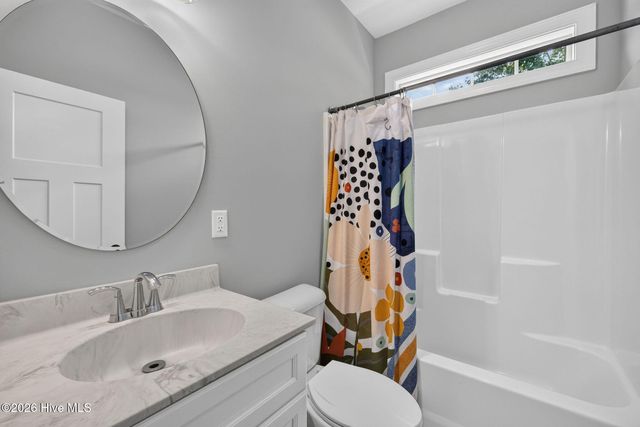 646 Crown Pointe Drive, Hampstead, NC 28443