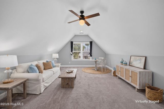 646 Crown Pointe Drive, Hampstead, NC 28443
