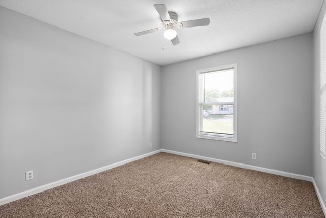 1985 Timberline Cir, Oak Grove, KY 42262