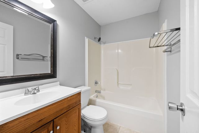1985 Timberline Cir, Oak Grove, KY 42262