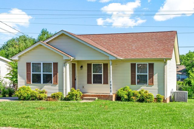 1985 Timberline Cir, Oak Grove, KY 42262