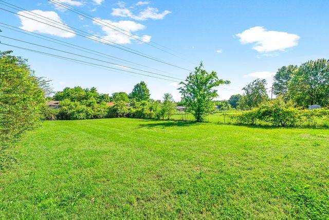 1985 Timberline Cir, Oak Grove, KY 42262