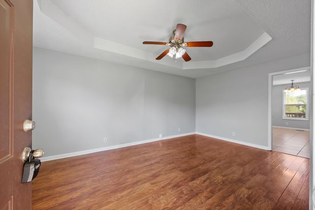 1985 Timberline Cir, Oak Grove, KY 42262