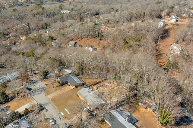 841 Dixon Drive, Gainesville, GA 30501