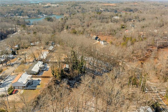 841 Dixon Drive, Gainesville, GA 30501