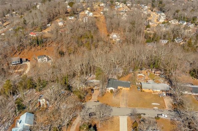 841 Dixon Drive, Gainesville, GA 30501