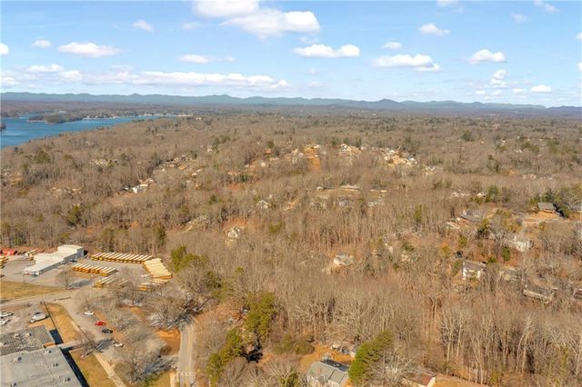 841 Dixon Drive, Gainesville, GA 30501