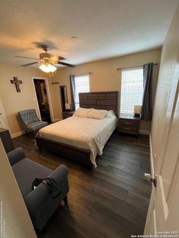 433 Dora St, San Antonio, TX 78212