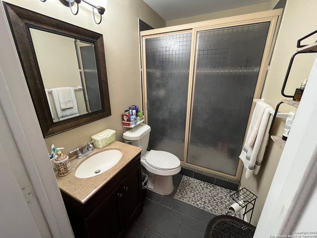 433 Dora St, San Antonio, TX 78212