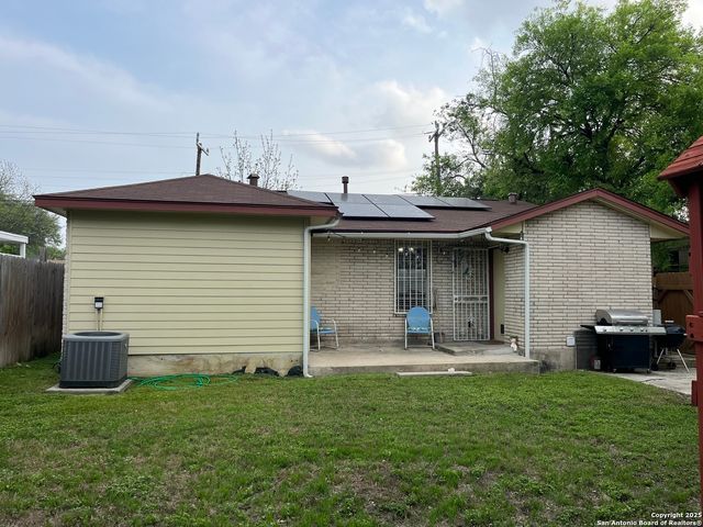 433 Dora St, San Antonio, TX 78212