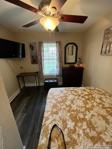 433 Dora St, San Antonio, TX 78212
