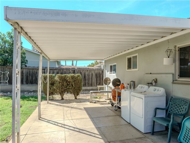 1232 Turquoise, Mentone, CA 92359