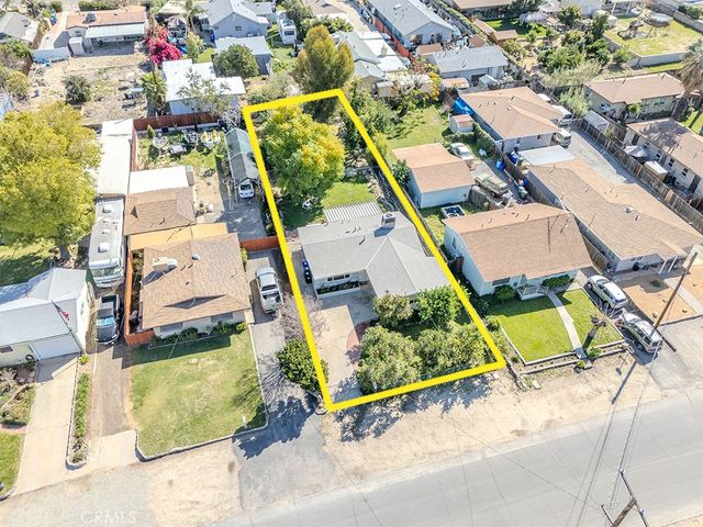 1232 Turquoise, Mentone, CA 92359