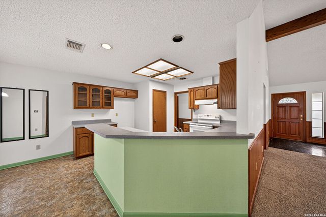 418 County Road 574, Castroville, TX 78009