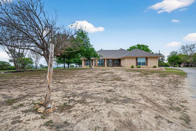 418 County Road 574, Castroville, TX 78009